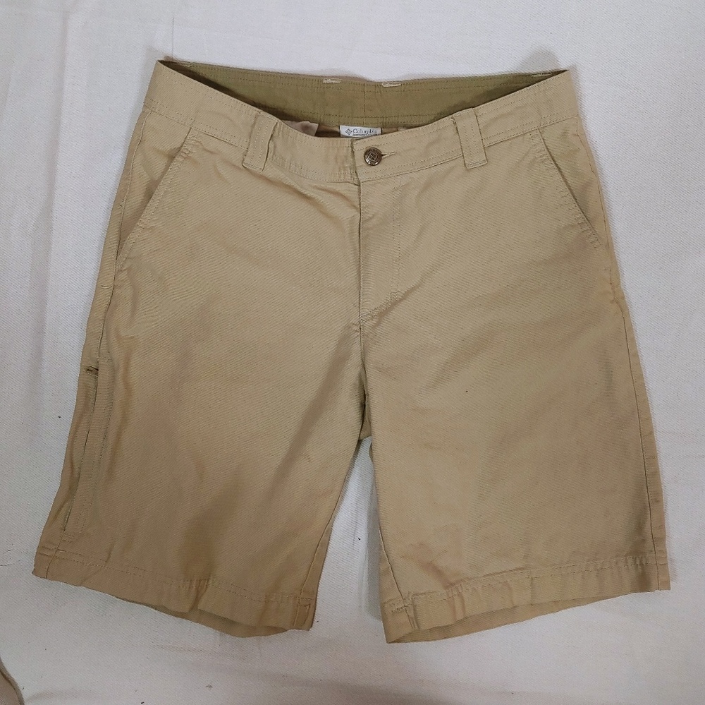 Columbia Khaki Flat FrontShorts
